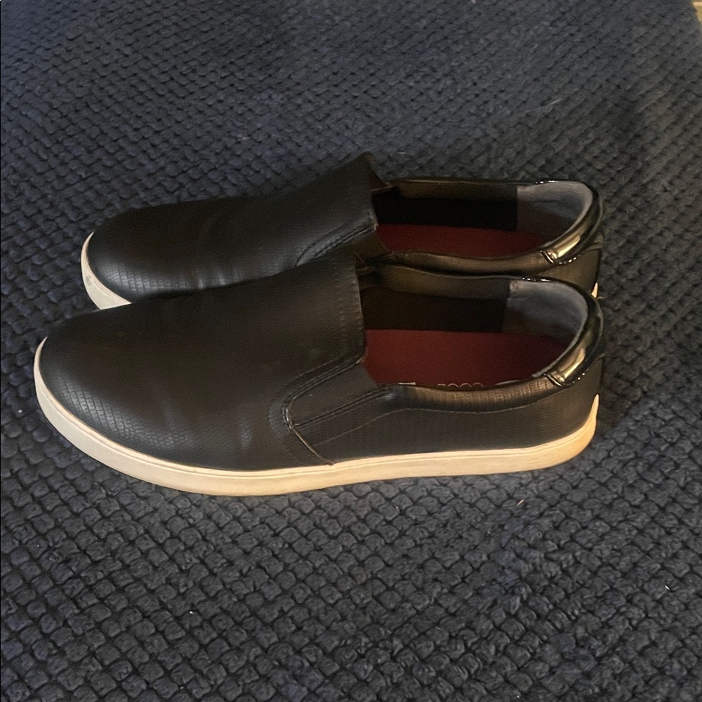 Dr. Scholl's Black Slip-On Loafers with Cream Sole Women’s Size 11
